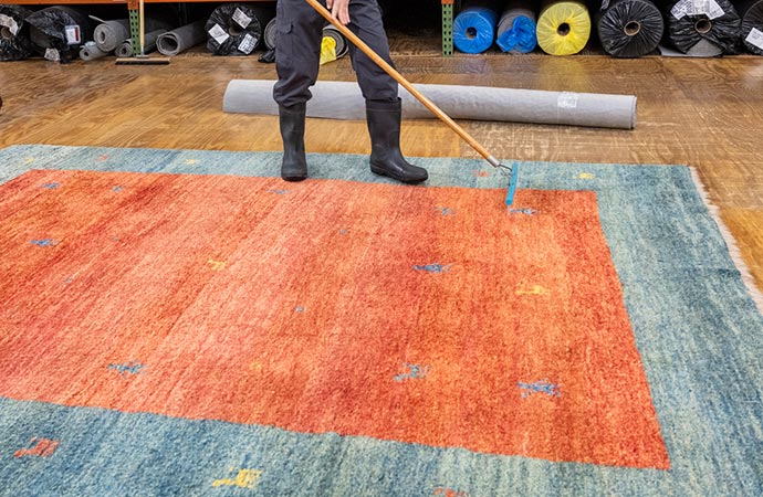 Efficient rug dusting service for a clean and fresh look.